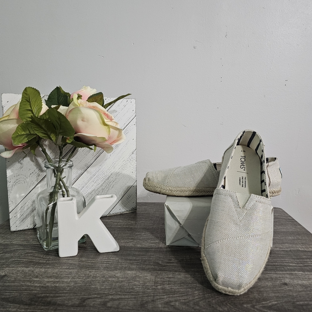 TOMS LNC Womens Alpargatas Espadrille Slip On Flats Beige Canvas Size 7
